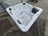 Spa 6 persoons jacuzzi en buitenspa - afbeelding 6 van  22
