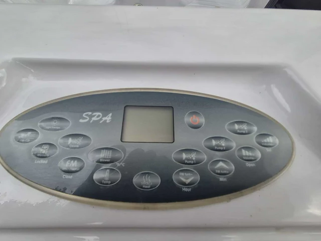 Spa 6 persoons jacuzzi en buitenspa - afbeelding 7 van  22