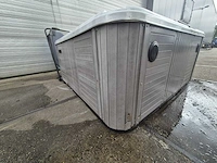 Spa 6 persoons jacuzzi en buitenspa - afbeelding 13 van  22