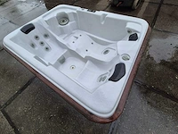 Spa builders 3 persoons amerikaanse spa jacuzzi en buitenspa - afbeelding 2 van  19