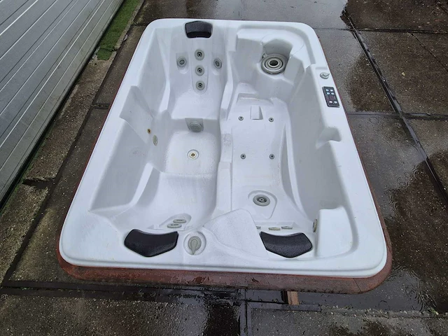 Spa builders 3 persoons amerikaanse spa jacuzzi en buitenspa - afbeelding 5 van  19