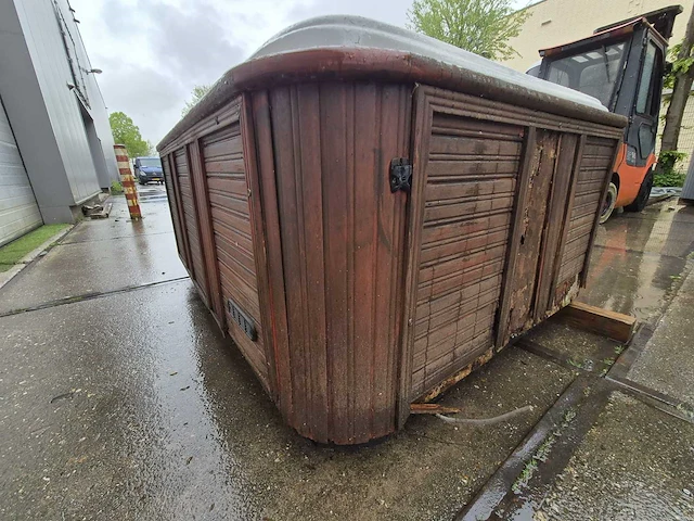 Spa builders 3 persoons amerikaanse spa jacuzzi en buitenspa - afbeelding 9 van  19