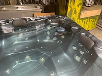 Spa jacuzzi - afbeelding 19 van  29