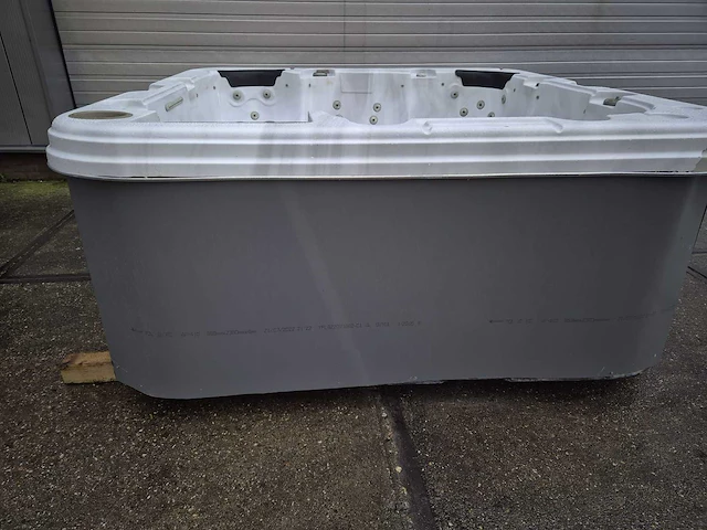 Spa king 5 persoons jacuzzi en buitenspa - afbeelding 2 van  13