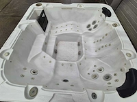 Spa king 5 persoons jacuzzi en buitenspa - afbeelding 6 van  13