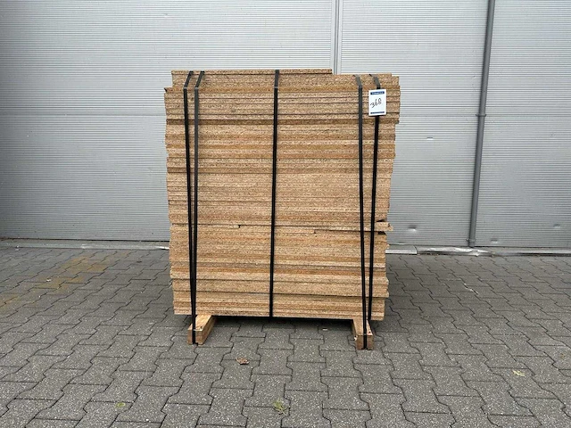 Spaanplaat 1040x460x22mm ca 100 stuks - afbeelding 1 van  2