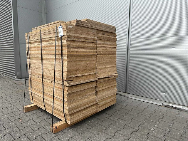 Spaanplaat 1040x460x22mm ca 100 stuks - afbeelding 2 van  2