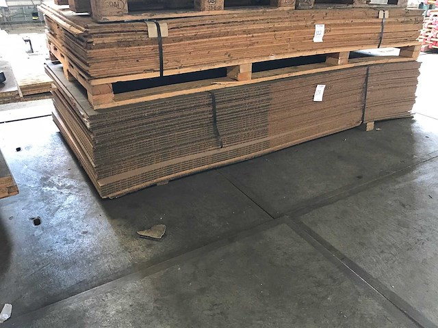 Spaanplaat (33x) - afbeelding 1 van  3