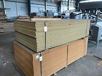 Spaanplaat groen 18mm (34x) - afbeelding 1 van  2
