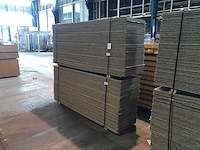 Spaanplaat groen met vinyl 18mm (100x) - afbeelding 1 van  2