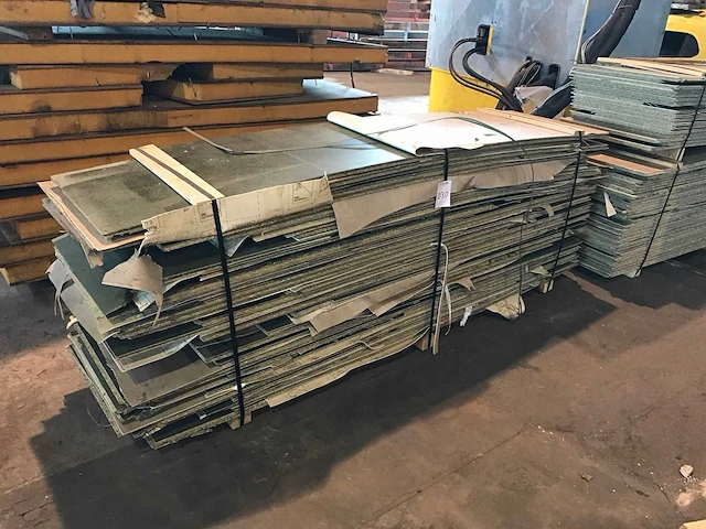 Spaanplaat groen met vinyl 18mm (135x) - afbeelding 4 van  5