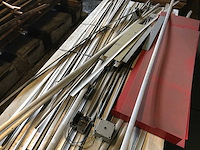 Spaanplaat wand met profielen (32x) - afbeelding 4 van  4