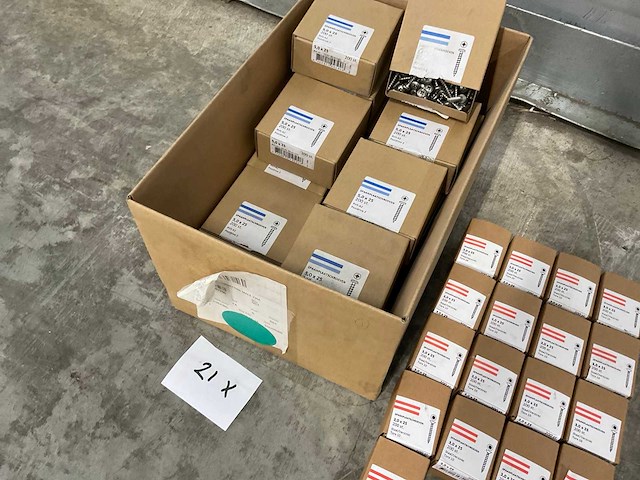 Spaanplaatschroeven (61x) - afbeelding 10 van  10