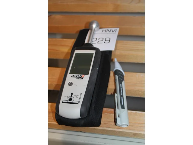 Spanningsdetector en vochtmeter levelfix. - afbeelding 2 van  2