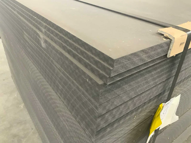 Spanolux - mdf umidax noir plaat 2440x1220x12mm (60x) - afbeelding 2 van  7