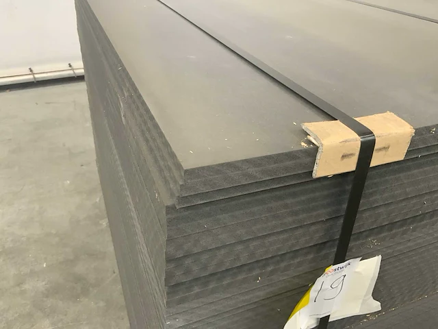 Spanolux - mdf umidax noir plaat 2440x1220x12mm (60x) - afbeelding 3 van  7