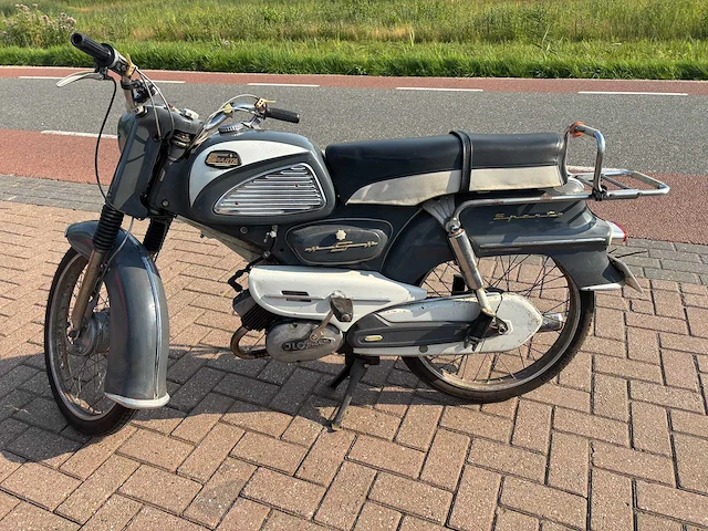 Sparta - sport - gi50 - brommer - afbeelding 1 van  9