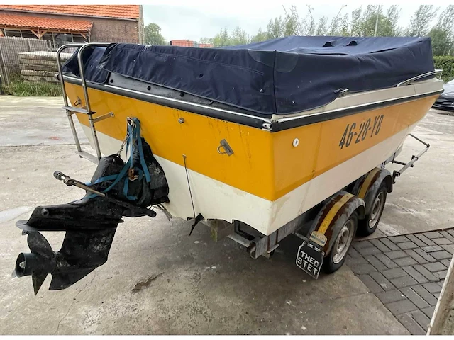 Speedboat browning malibu, 46-48-yb (exclusief trailer) - afbeelding 14 van  20