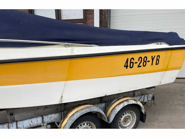 Speedboat browning malibu, 46-48-yb (exclusief trailer) - afbeelding 19 van  20
