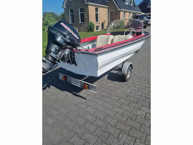 Speedboot + 15 pk mercuri buitenboordmotor - met trailer - speedboot - afbeelding 10 van  25
