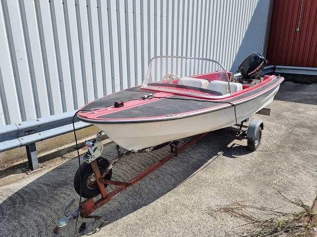 Speedboot + 15 pk mercuri buitenboordmotor - met trailer - speedboot - afbeelding 1 van  25