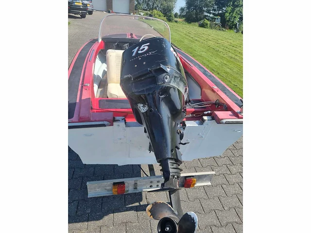Speedboot + 15 pk mercuri buitenboordmotor - met trailer - speedboot - afbeelding 16 van  25