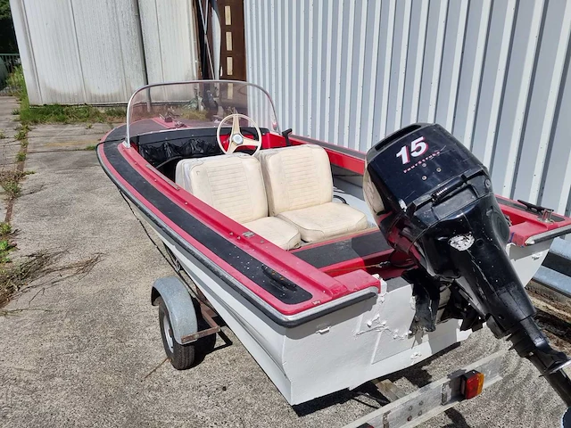 Speedboot + 15 pk mercuri buitenboordmotor - met trailer - speedboot - afbeelding 12 van  25
