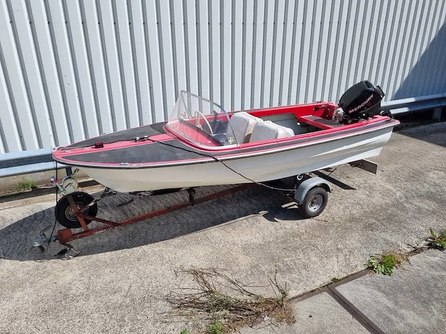 Speedboot + 15 pk mercuri buitenboordmotor - met trailer - speedboot - afbeelding 19 van  25