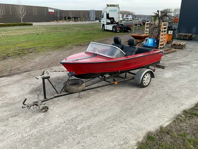 Speedboot met boottrailer - afbeelding 1 van  22