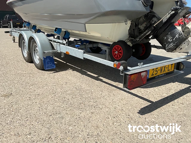 Speedboot met boottrailer - afbeelding 19 van  34