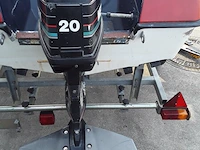 Speedboot met buitenboordmotor 20pk mercury en toebehoren - afbeelding 16 van  17