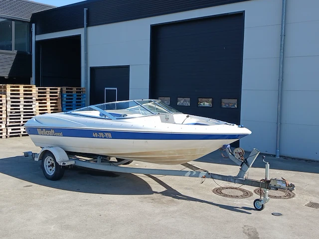 Speedboot met stallingstrailer, wellcraft, excel, wit/blauw - afbeelding 1 van  66