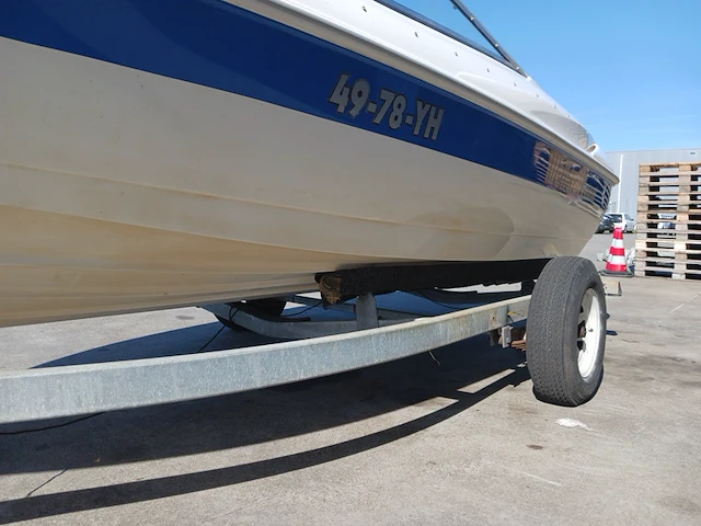 Speedboot met stallingstrailer, wellcraft, excel, wit/blauw - afbeelding 53 van  66