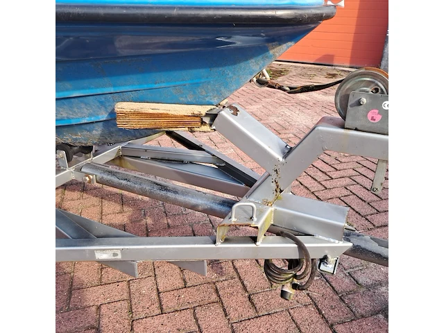 Speedboot met trailer en buitenboordmotor, vega, 405, blauw - afbeelding 8 van  28