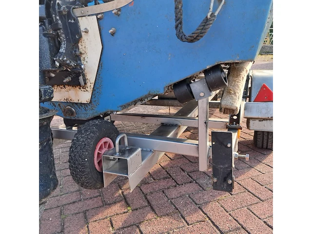 Speedboot met trailer en buitenboordmotor, vega, 405, blauw - afbeelding 13 van  28