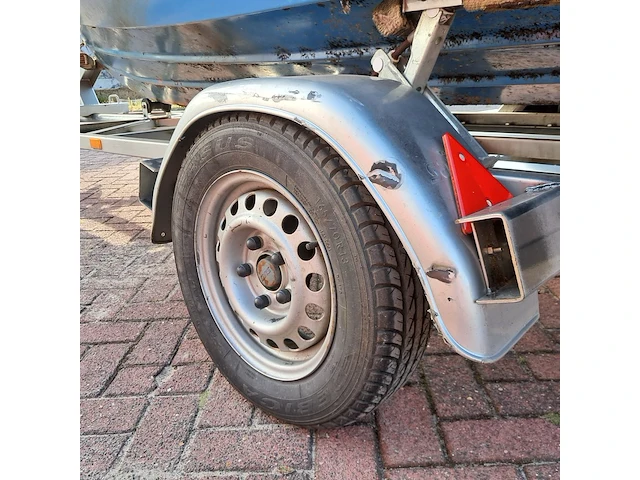 Speedboot met trailer en buitenboordmotor, vega, 405, blauw - afbeelding 16 van  28