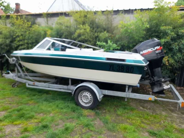 Speedboot met trailer - afbeelding 1 van  8
