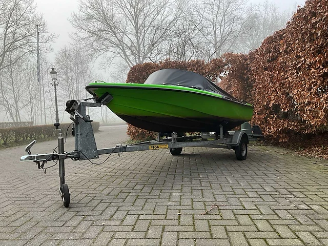 Speedboot + trailer - afbeelding 12 van  28