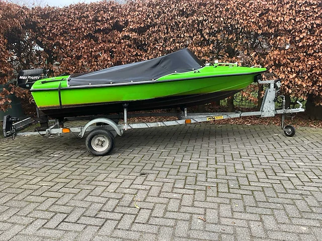 Speedboot + trailer - afbeelding 25 van  28