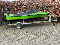 Speedboot + trailer - afbeelding 25 van  28