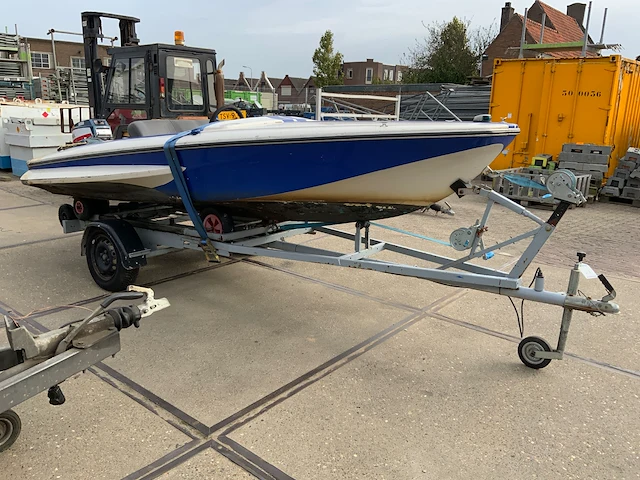 Speedboot - afbeelding 1 van  28