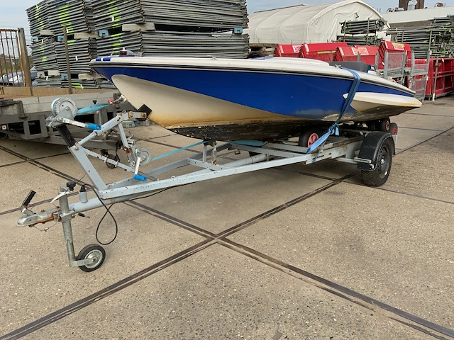 Speedboot - afbeelding 12 van  28