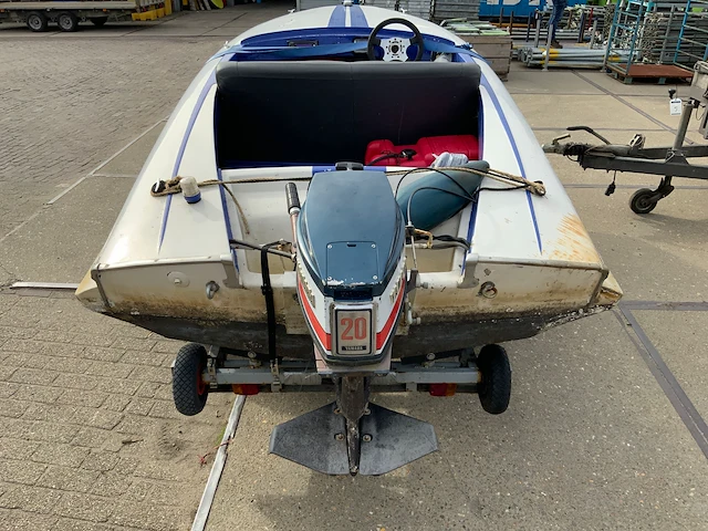 Speedboot - afbeelding 24 van  28