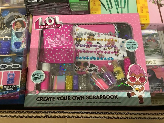 Speelgoed - o.a lego, star wars en lol - afbeelding 2 van  8