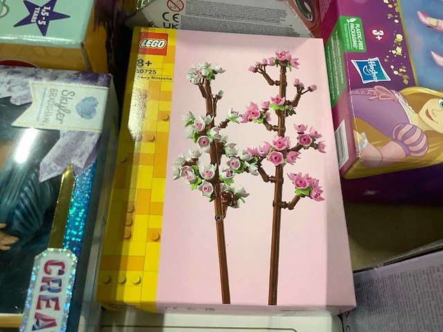 Speelgoed - o.a lego, star wars en lol - afbeelding 4 van  8