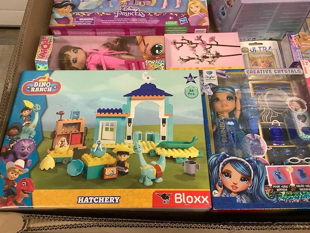 Speelgoed - o.a lego, star wars en lol - afbeelding 5 van  8