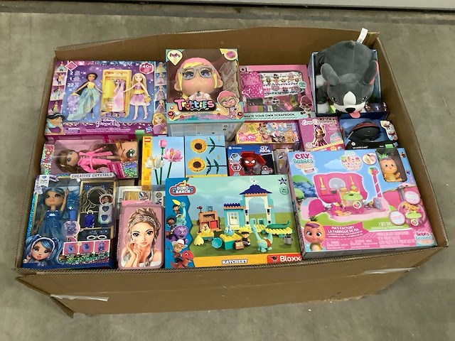 Speelgoed - o.a lego, star wars en marvel - afbeelding 1 van  8