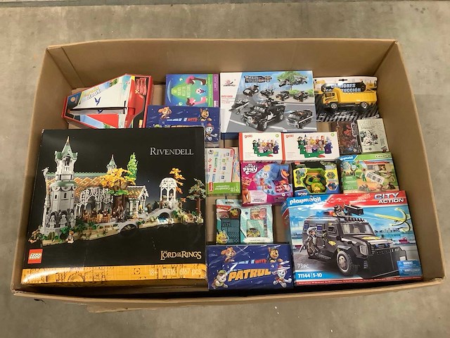 Speelgoed - o.a playmobil, lego en goki - afbeelding 1 van  9