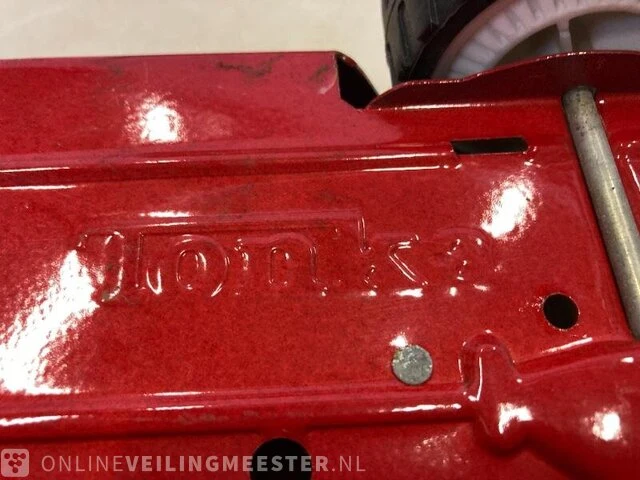 Speelgoed in houten krat tonka, mecano, marxi, arnold kikker en brooklyn - afbeelding 11 van  29