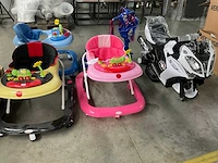 Speelgoed loopwagens en stepjes (6x) - afbeelding 1 van  11